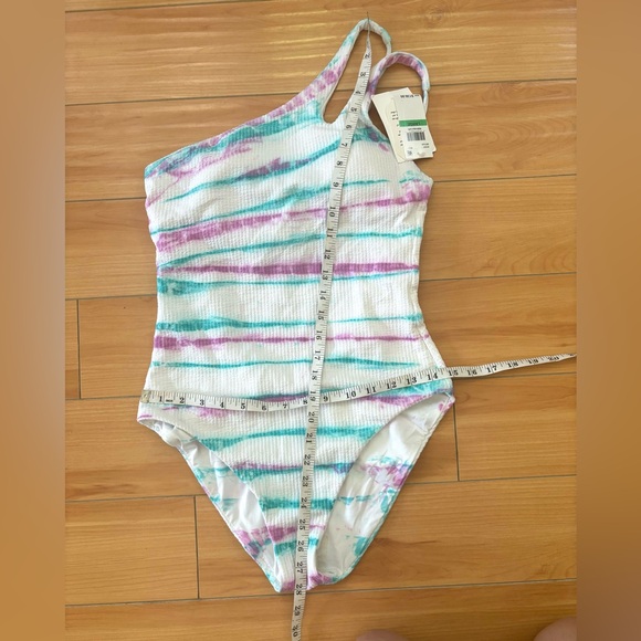 $138 Becca Iconic Asymmetric Ribbed White Tie-Dye One-Piece Swimsuit Large NWT - Picture 3 of 6